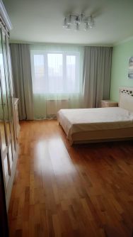 2-комн.кв., 90 м², этаж 9