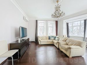 2-комн.кв., 79 м², этаж 4