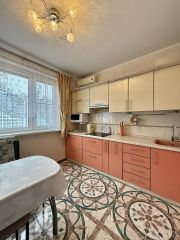 2-комн.кв., 58 м², этаж 10