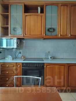 2-комн.кв., 60 м², этаж 10