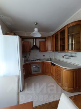 3-комн.кв., 72 м², этаж 3