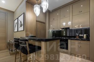 4-комн.кв., 151 м², этаж 4