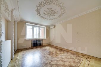 4-комн.кв., 142 м², этаж 3