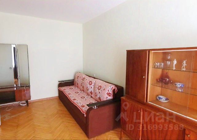 1-комн., 42 м², 2/5 этаж