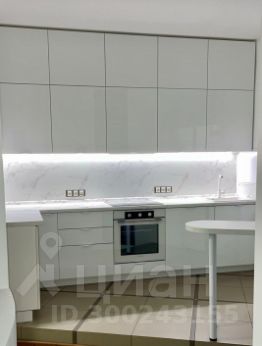 2-комн.кв., 80 м², этаж 4