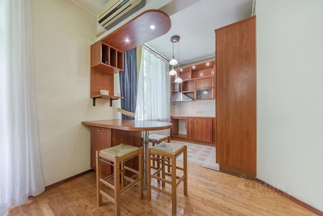 Продажа трехкомнатной квартиры 82,7м² ул. Ивана Бабушкина, 15К3, Москва, м.  Профсоюзная - база ЦИАН, объявление 303644134