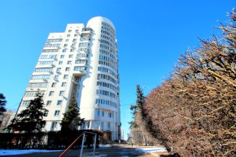 4-комн.кв., 155 м², этаж 3