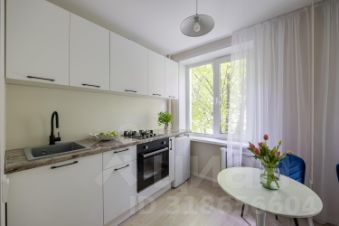 1-комн.кв., 32 м², этаж 3