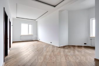 4-комн.кв., 250 м², этаж 25