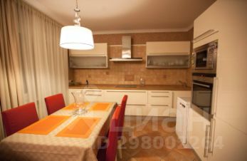 2-комн.кв., 71 м², этаж 8