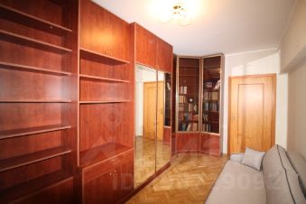 3-комн.кв., 74 м², этаж 4