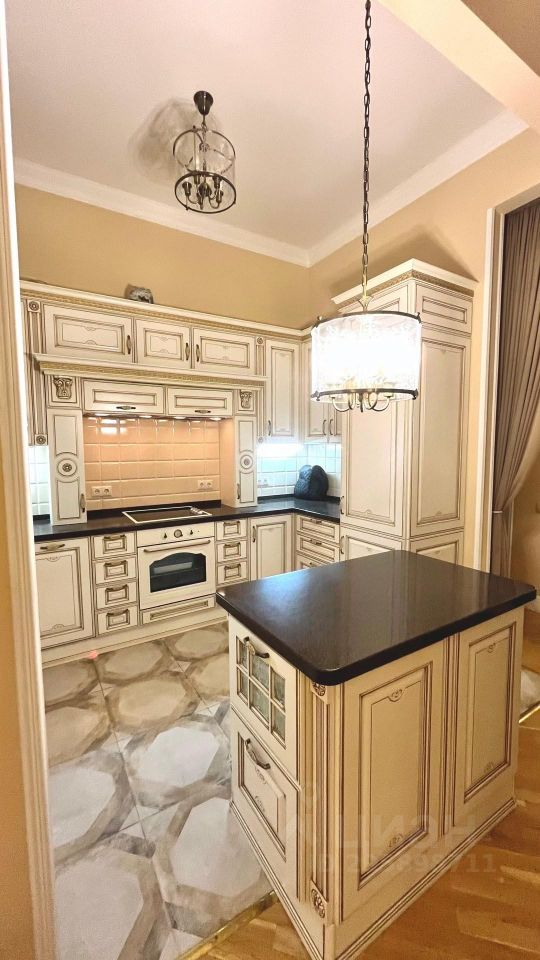 Продаю четырехкомнатную квартиру 128м² ул. Малая Лубянка, 16, Москва ...