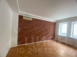 3-комн.кв., 80 м², этаж 1