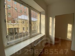 3-комн.кв., 80 м², этаж 1