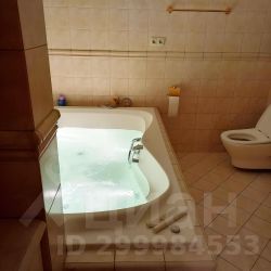 2-комн.кв., 70 м², этаж 10