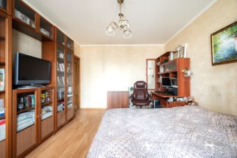 2-комн.кв., 64 м², этаж 4