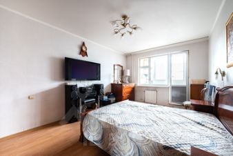 2-комн.кв., 64 м², этаж 4