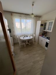 3-комн.кв., 75 м², этаж 8