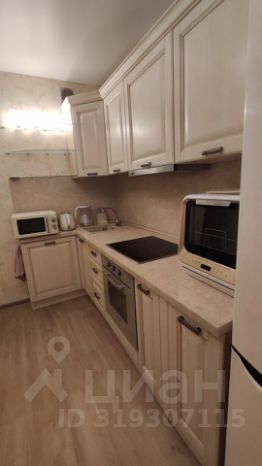 1-комн.кв., 42 м², этаж 13