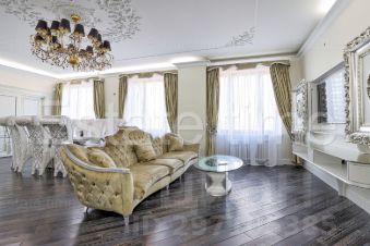 4-комн.кв., 207 м², этаж 9