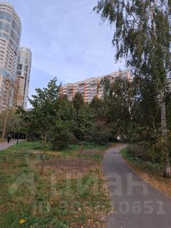 4-комн.кв., 98 м², этаж 18