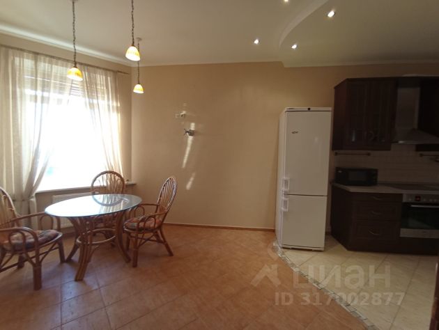 2-комн., 90 м², 21/22 этаж
