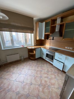 3-комн.кв., 85 м², этаж 6