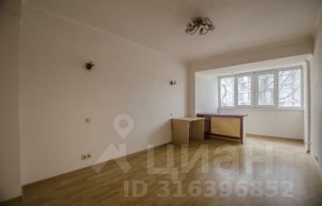 2-комн.кв., 46 м², этаж 4