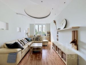 2-комн.кв., 63 м², этаж 4 2-комн.кв., 63 м², этаж 4
