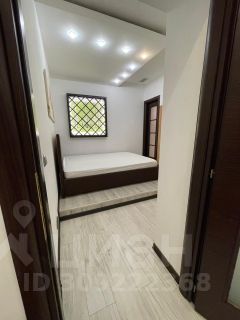 4-комн.кв., 100 м², этаж 3