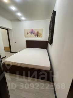 4-комн.кв., 100 м², этаж 3