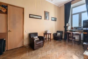 5-комн.кв., 130 м², этаж 5