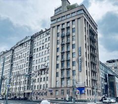 5-комн.кв., 225 м², этаж 3