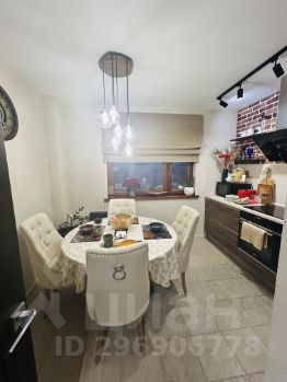 2-комн.кв., 60 м², этаж 10