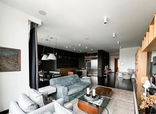 4-комн., 180 м², 8/11 этаж