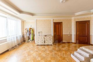 4-комн.кв., 180 м², этаж 5