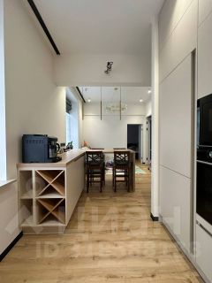 3-комн.кв., 93 м², этаж 2