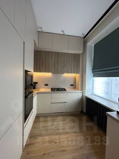 3-комн.кв., 93 м², этаж 2
