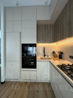3-комн.кв., 93 м², этаж 2