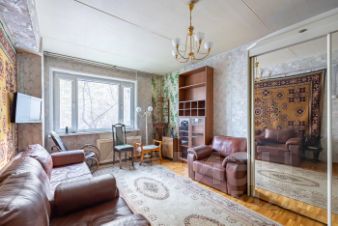 2-комн.кв., 50 м², этаж 3