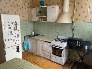 4-комн.кв., 77 м², этаж 3