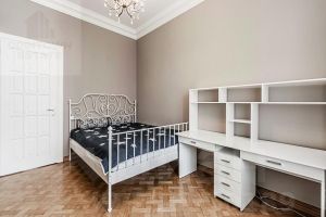 4-комн.кв., 162 м², этаж 4