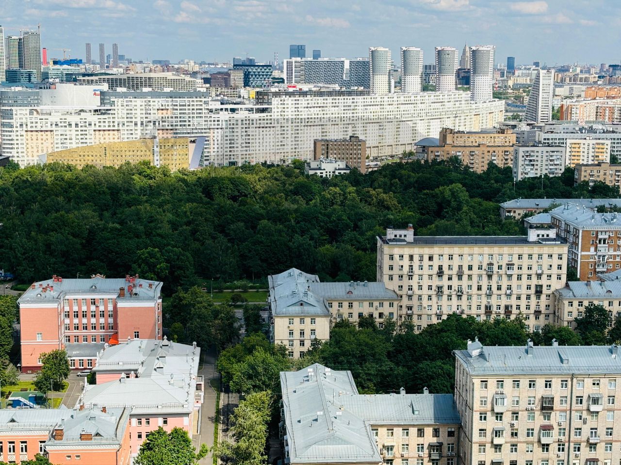 Купить квартиру рядом со школой на улице Зорге в Москве. Найдено 12  объявлений.