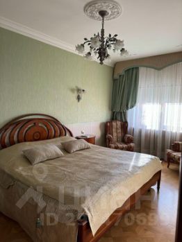 4-комн.кв., 102 м², этаж 8