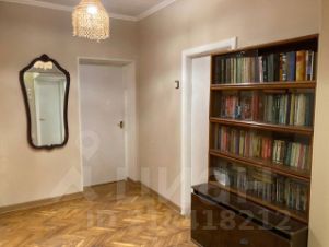 4-комн.кв., 90 м², этаж 8