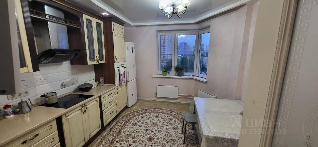 3-комнатная квартира, 88 м² — фото 1