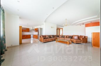 4-комн.кв., 156 м², этаж 6