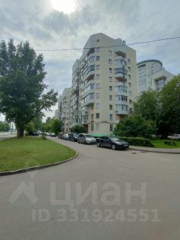 1-комн.кв., 50 м², этаж 3 1-комн.кв., 50 м², этаж 3