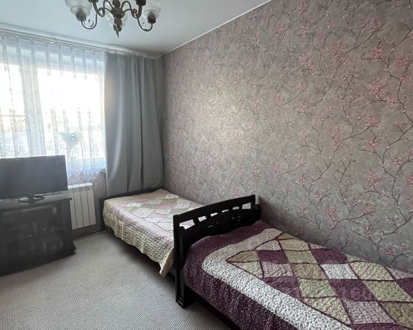 3-комн., 63 м², 1/12 этаж