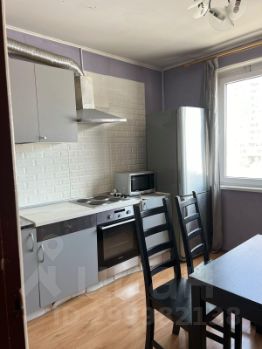 1-комн.кв., 38 м², этаж 3